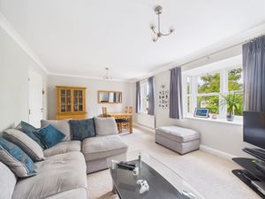 Lounge/Diner- click for photo gallery